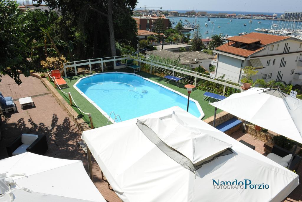B&B Villa Delle Rondini Вибо Валентия Марина Экстерьер фото