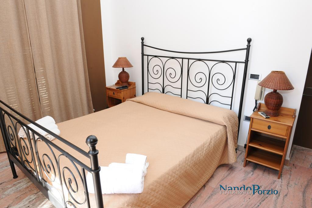 B&B Villa Delle Rondini Вибо Валентия Марина Экстерьер фото