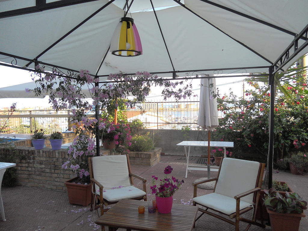B&B Villa Delle Rondini Вибо Валентия Марина Экстерьер фото